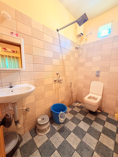 Bathroom 2, SAI HOMESTAY, South Goa