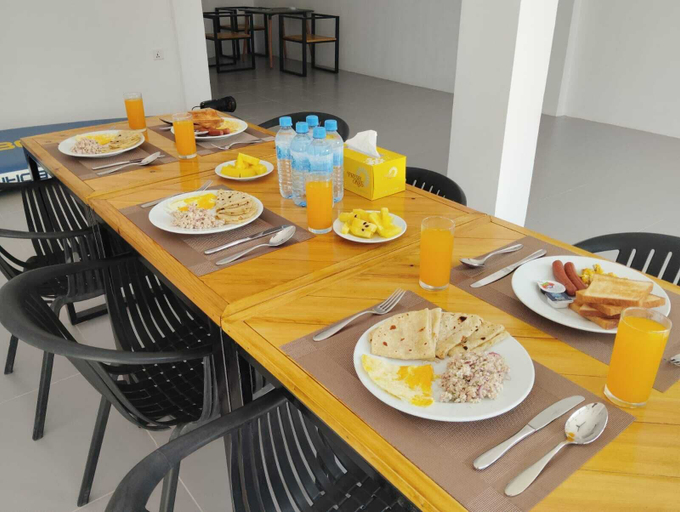 Dining, Hiraya, North Ari Atoll