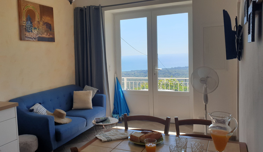 Living area 3, Appartement de charme vue sur mer, Haute-Corse