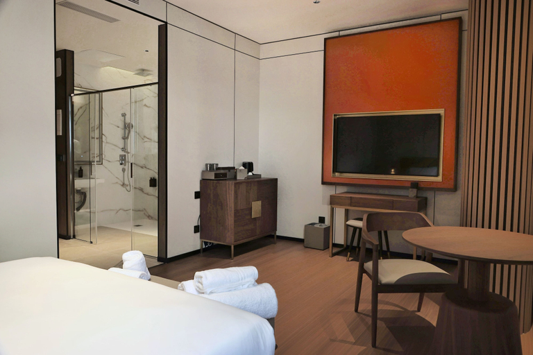 Room 3, HOTEL HUALTON, Madrid