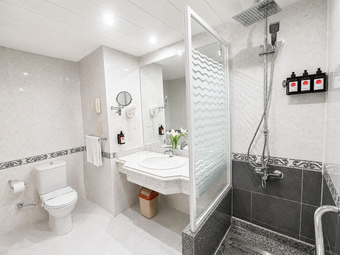 Bathroom 4, Regency Plaza Aqua Park & SPA, Sharm el-Sheikh