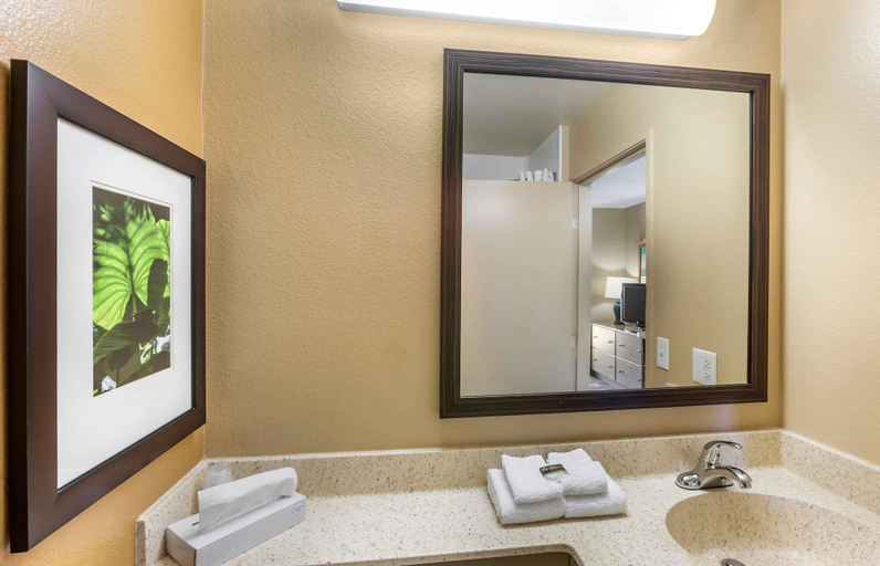 Bathroom 4, Extended Stay America Select Suites Phoenix Mesa West, Maricopa