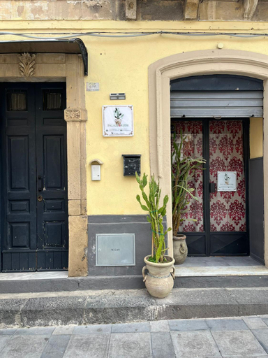 Others 4, Palazzo Ruisi, Catania