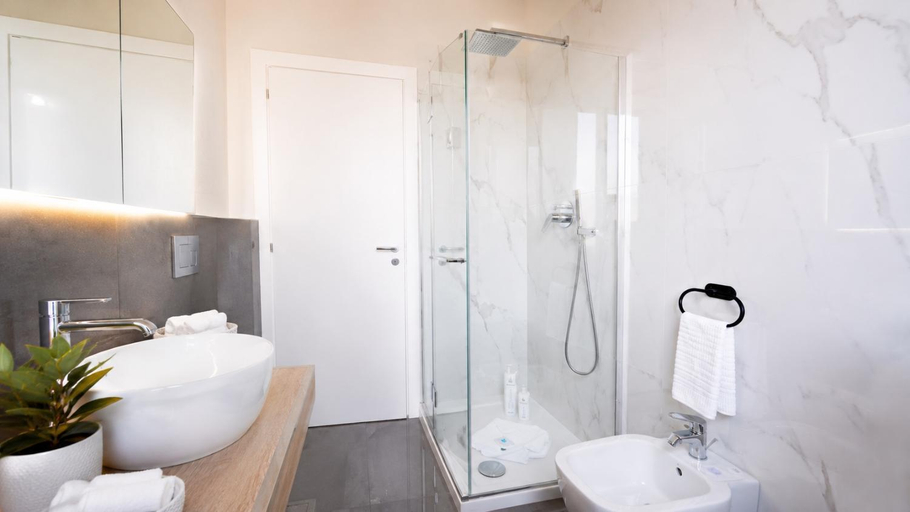 Bathroom 2, Brahma luxury B&B, Napoli