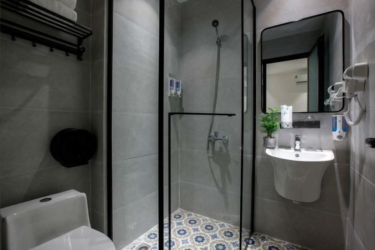 Bathroom 3, Bin Bin Hotel 1 - Near RMIT University, District 7