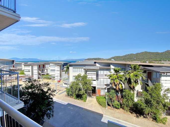 Exterior & Views 2, 1 Bright Point Apartment 1401, Magnetic Island