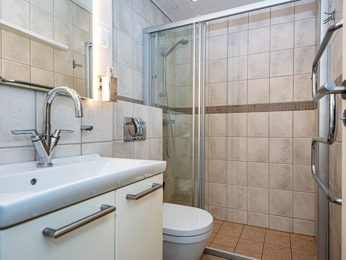 Bathroom 4, 5 star holiday home in Fanø, Fanø
