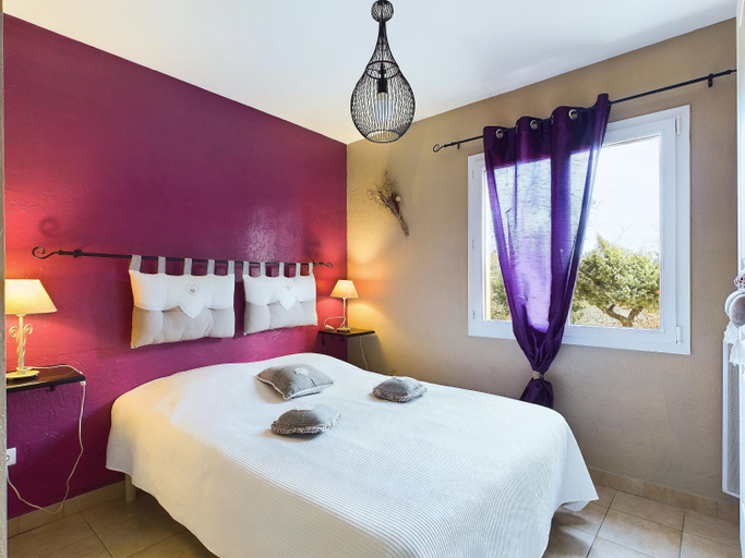 Bedroom 2, Gites de l'Esquirou, Ardèche