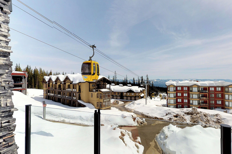 Exterior 2, The Edge at Big White, Kootenay Boundary