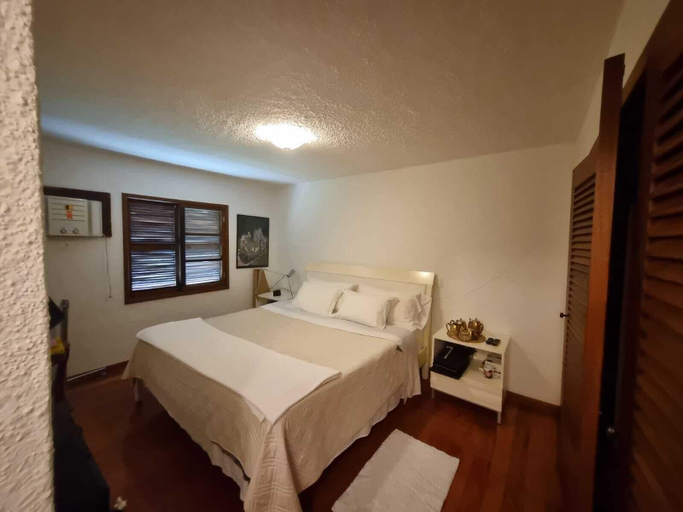Room 1, Casa Zizou, Teresópolis