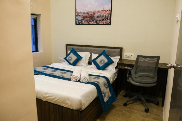 Others 3, Hotel VRC, Mumbai City
