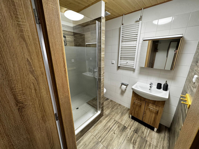 Bathroom 3, Apartmany Moravsky Kras Vavrinec, Blansko