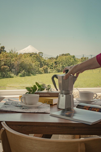 Food & Drinks 5, Ave Lodge, Llanquihue