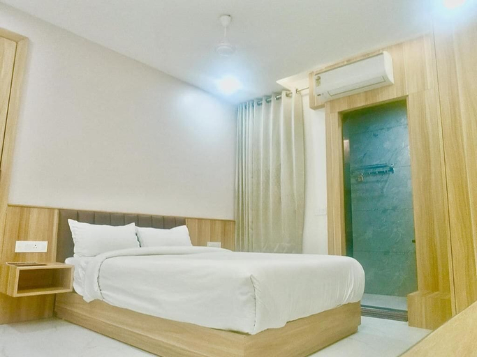 Room 3, Accuotel lavish villa, Indore