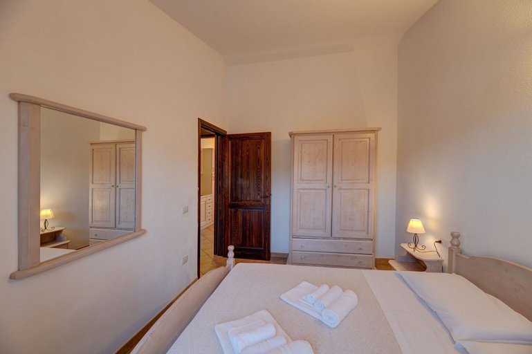 Room 2, Lovely Flat Immersed in Nature, Olbia-Tempio