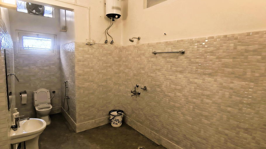 Bathroom 4, The Urban Grandeur 1, Kamrup Metropolitan