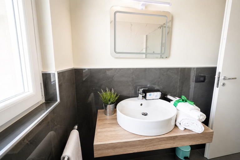 Bathroom 3, Brahma luxury B&B, Napoli