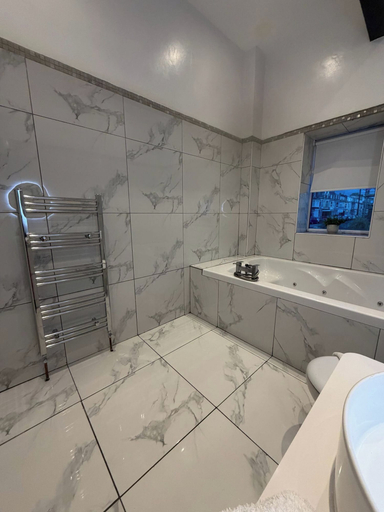 Bathroom 4, Remarkable 8-bed House in Blackpool, Blackpool