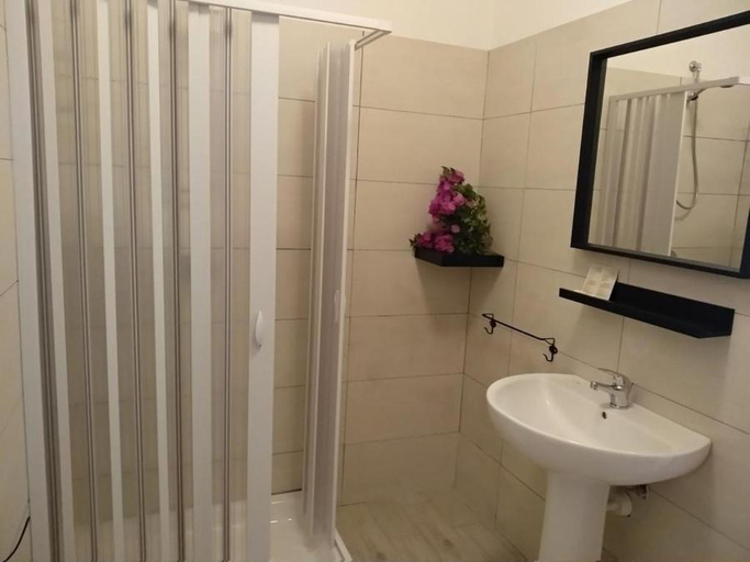 Bathroom 4, Althea Village Residence, Foggia