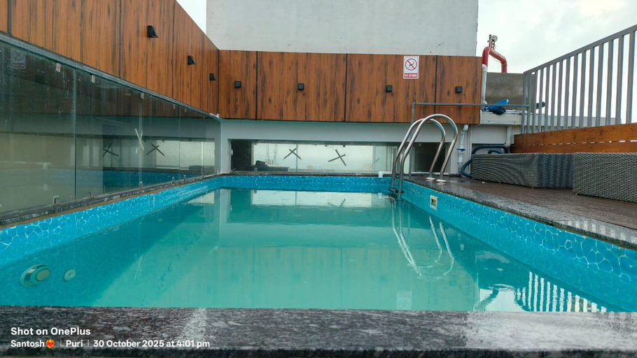 Swimming pool 3, WORMWOOD SYNERGY LA BELLA, Puri