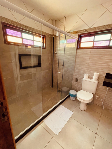 Bathroom 5, Flamingo Beach Pousada, Cabo Frio