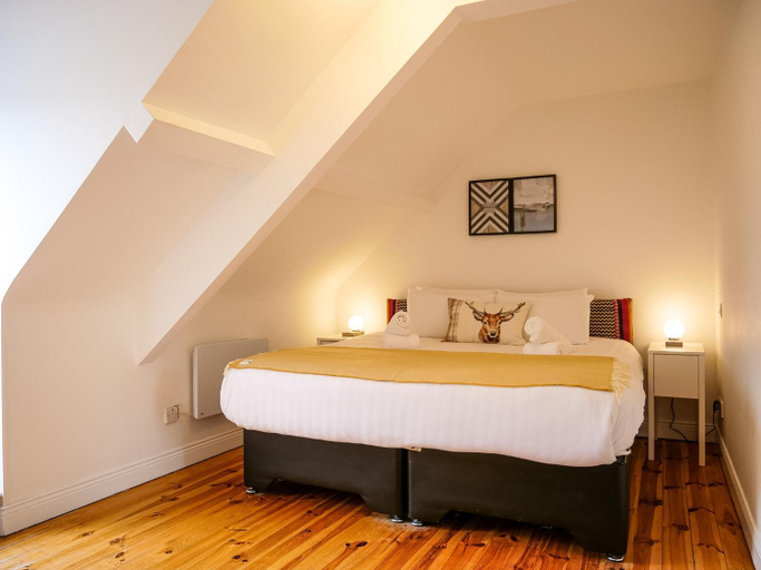 Bedroom 2, Apartments in Dingle Town Center
