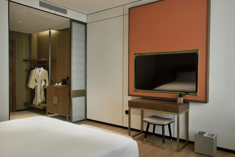 Room 4, HOTEL HUALTON, Madrid