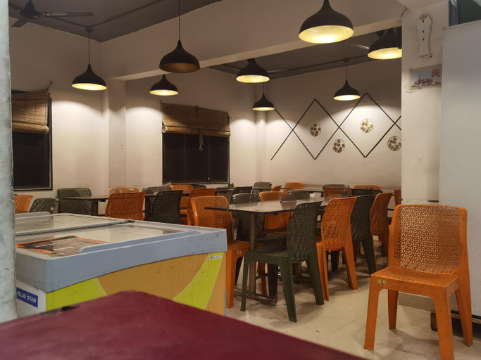 Food & Drinks, Tira Hotel and Cafe, Garhwal