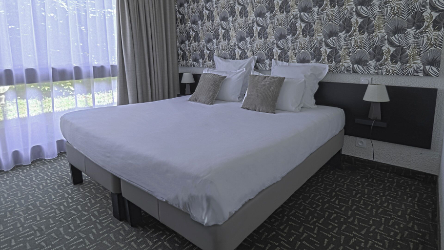 Bedroom 4, hotel la belle poule, Charente-Maritime