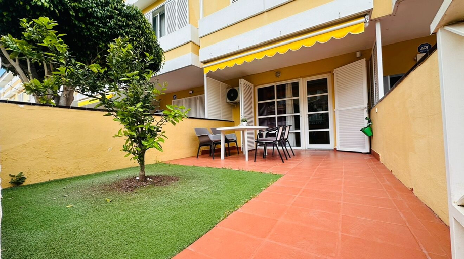 Outdoor dining 2, Las Americas Pool & Private Patio Apartment 10, Santa Cruz de Tenerife