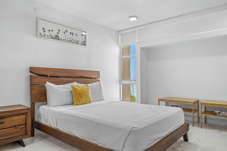Room 5, Isla Verde Beachfront ESJ Tower by Otium