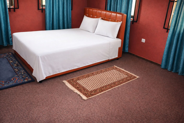 Room 2, Rico Tour and Airbnb, Akwapim South