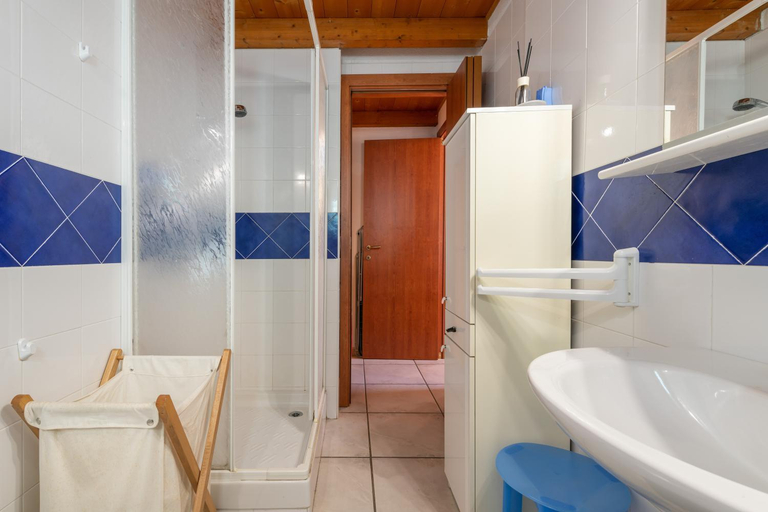 Bathroom 3, Villa Birgit, Cagliari