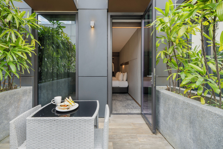 Others 2, Oakwood Bencoolen Singapore, Singapura
