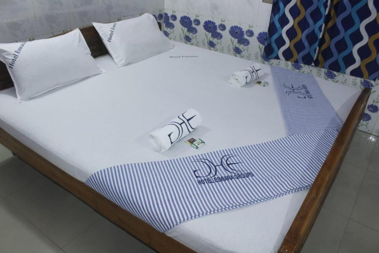 Bedroom 2, Hotel Eswara Temple Stay, Thanjavur
