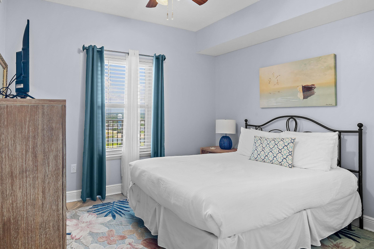 Bedroom 3, Ariel Dunes II 1909, Walton