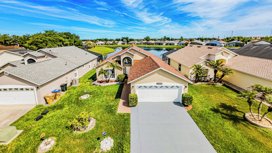Exterior 2, 3BR Villa with Pool Spa and Games Room, Osceola