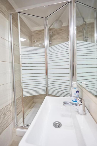 Bathroom 5, Amalia City Rooms, North Aegean