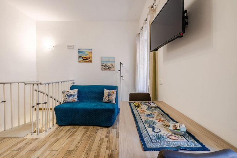 Bedroom 2, Sbiriddu's House, Messina