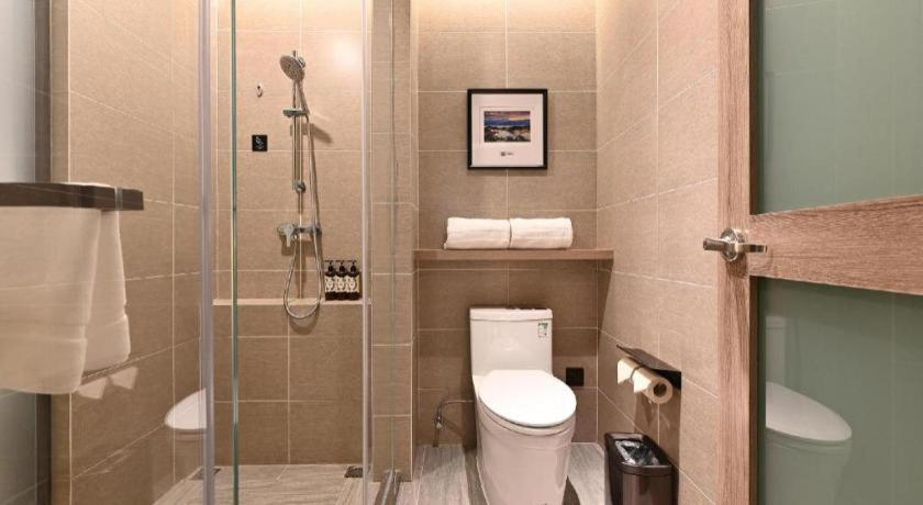 Bathroom 3, Atour Hotel Shenyang South Station Quanyun Road, Shenyang
