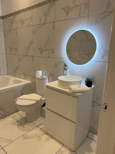 Bathroom 3, Remarkable 8-bed House in Blackpool, Blackpool