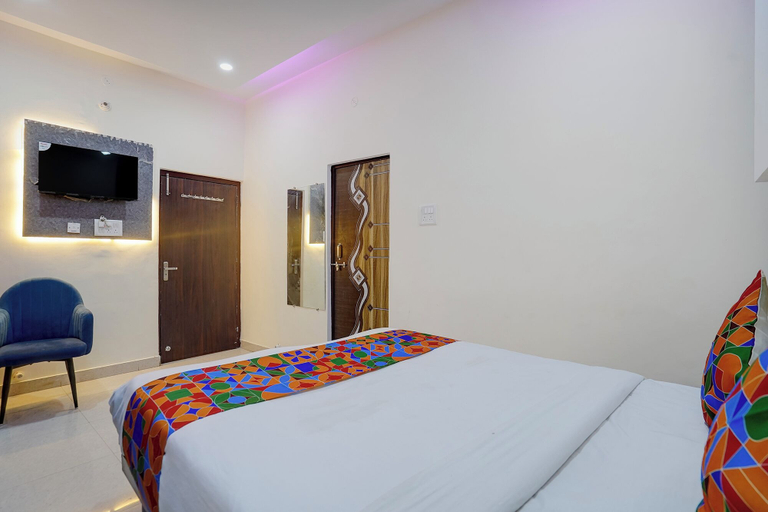 Room 5, Fabhotel The Ganga Stay, Varanasi