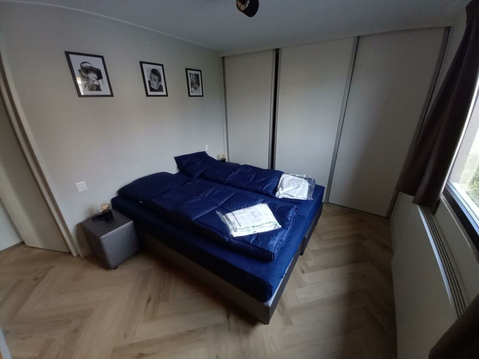 Room 5, Holiday Home in Dordrecht With Terrace
