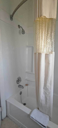 Bathroom 5, Americana Motel Tucumcari Route 66, Quay