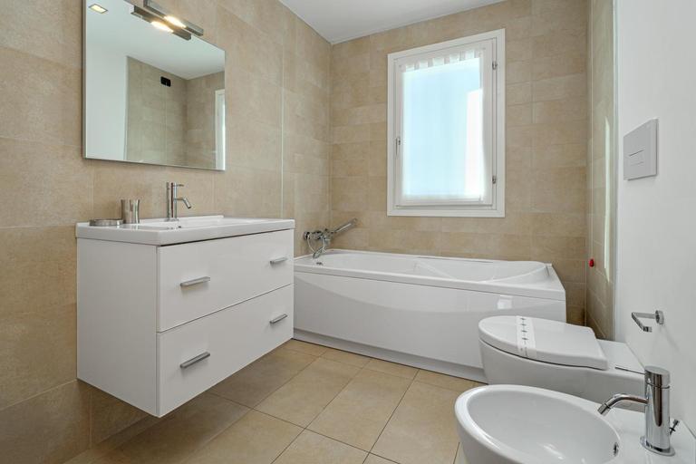Bathroom 2, Villa Marconi Apartment 7, Olbia-Tempio