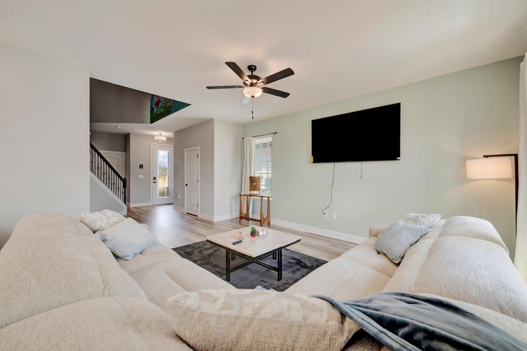 Living area 4, Parkside Paradise, Osceola