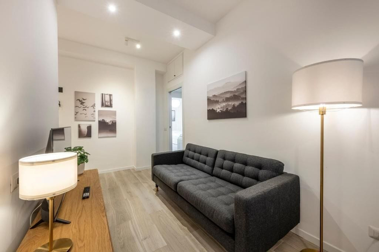 Living area 5, Caracciolo, 28 - Ampio per 5, ottima posizione, Milano