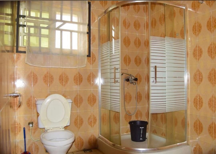 Bathroom 3, ILeviaoje Hotel, Amuwo Odofin