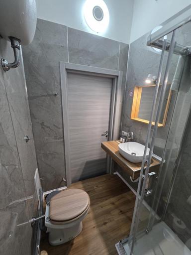 Bathroom 2, Vanzi Rooms, Napoli