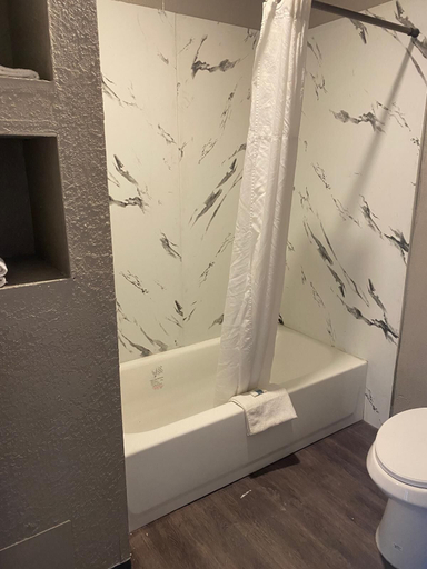 Bathroom, Fremont Motel, Yolo